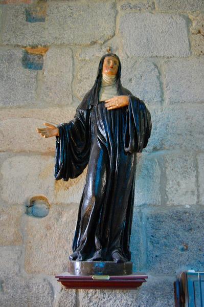 statue : sainte Scholastique, vue générale