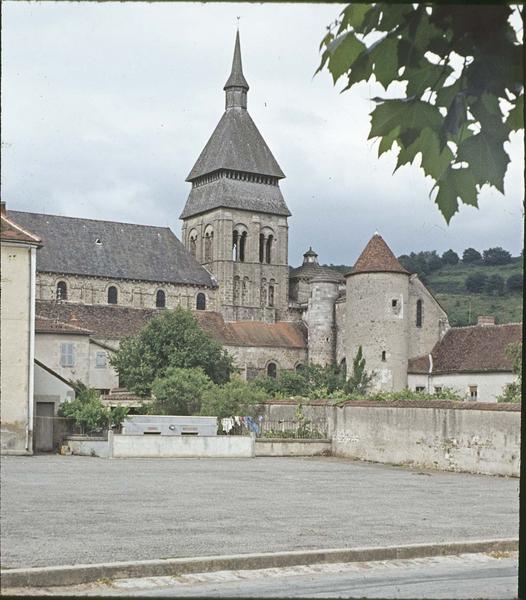 Ensemble sud, clocher et tourelle