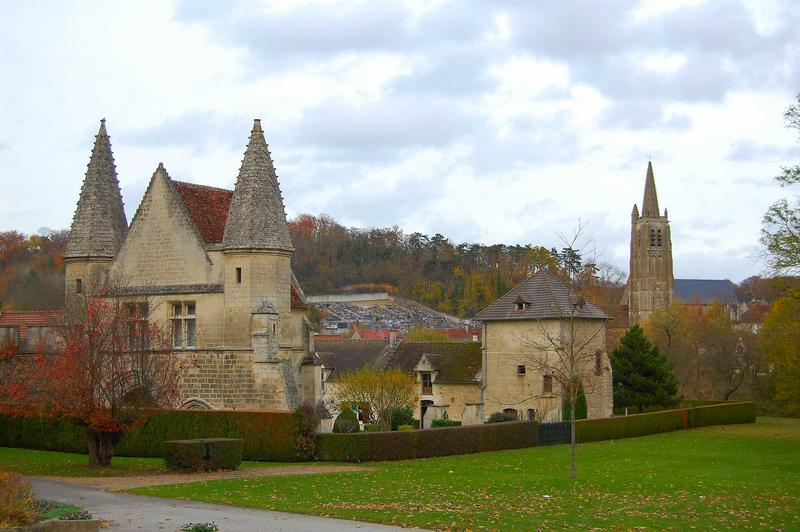 vue générale du château, façades ouest