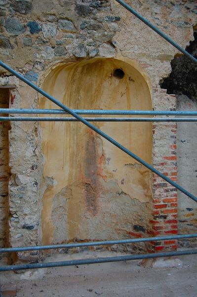 détail d'une niche conservée au 1er étage, côté sud