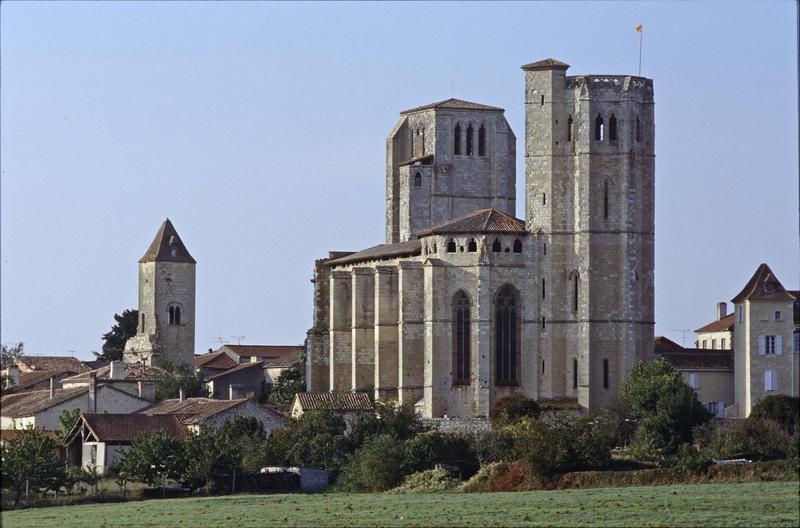 Eglise et cloîtres