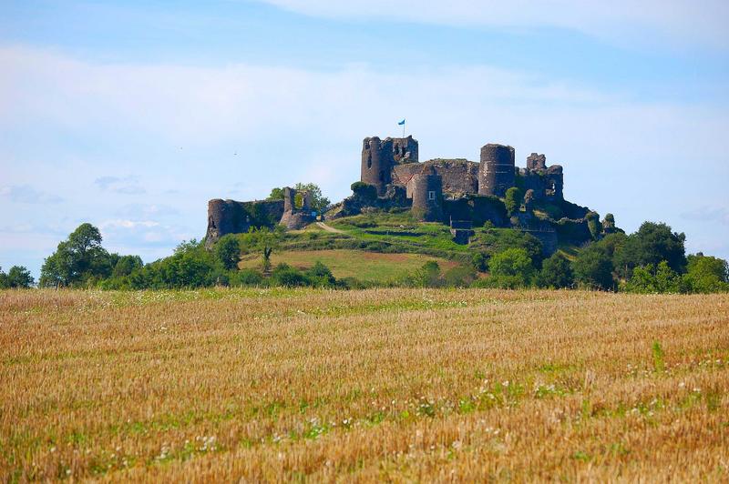 vue générale du château dans son environnement