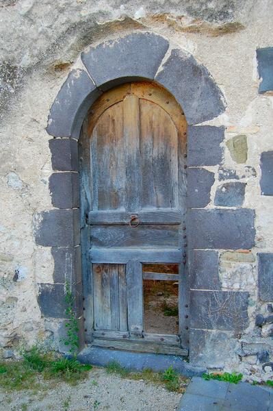 vue générale de la porte piétonne de la façade nord