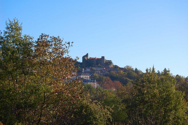 vue générale du château dans son environnement