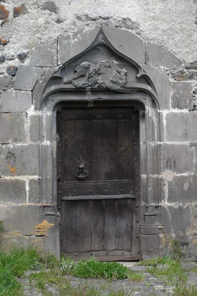 vue générale de la porte d'entrée de la façade sud