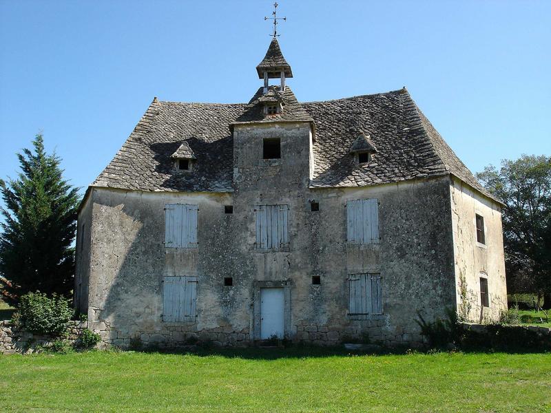 vue générale de la façade ouest du grenier à céréales