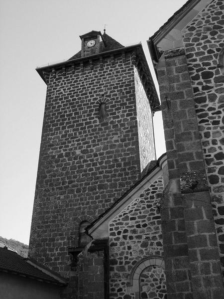 vue partielle de l'ancienne tour fortifiée dite Saint-Géraud