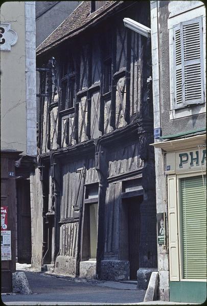 Façade à pans de bois sur rue