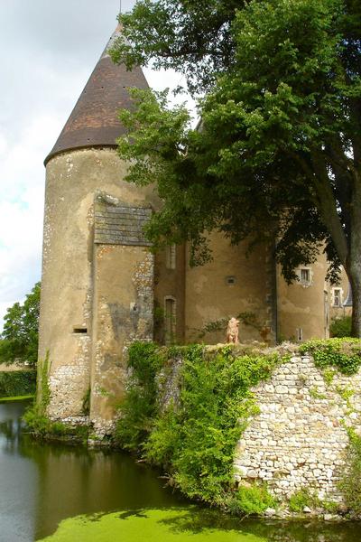 vue générale de la tour sud-ouest de la façade ouest