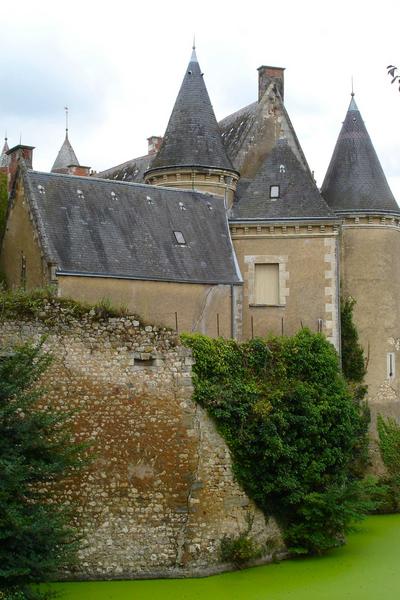 vue générale des façades nord du château