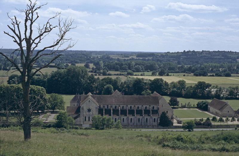 Eglise et bâtiments conventuels, campagne environnante