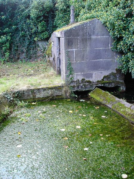 vue générale d'un des édicules