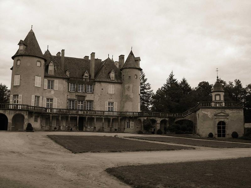 vue générale de la façade ouest et de la chapelle