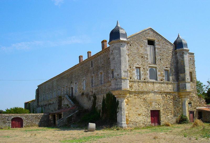 vue générale des façades sud-ouest
