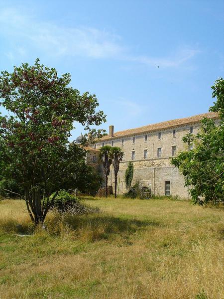 vue partielle de la façade est