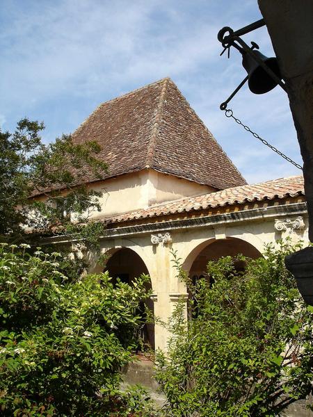 vue partielle de la façade sud sur cour