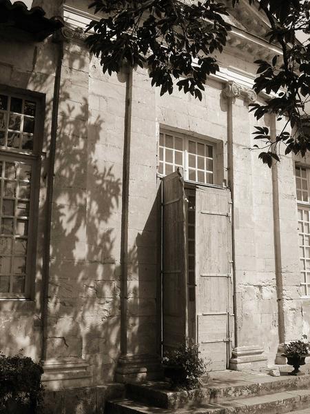 vue partielle de la façade sud sur jardin