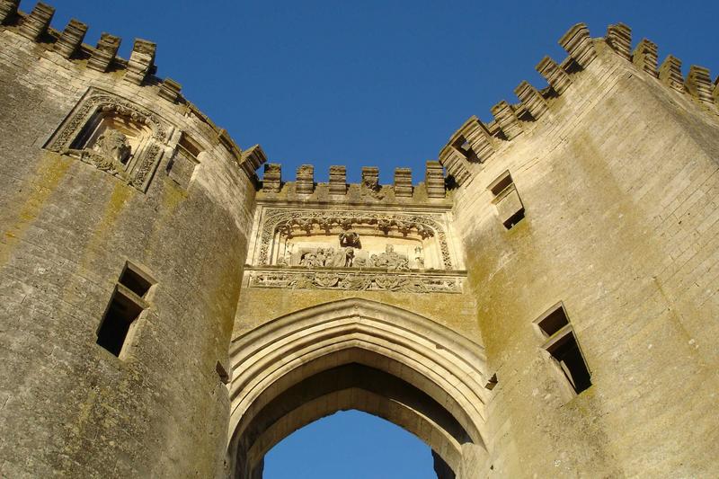 vue partielle du châtelet d'entrée ouest