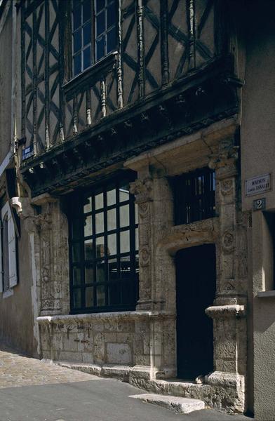 Façade à pans de bois sur la rue Saint-Lubin