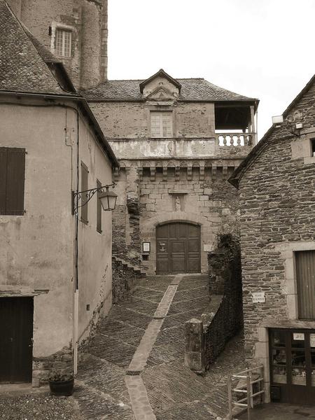 vue générale du porche d'accès nord