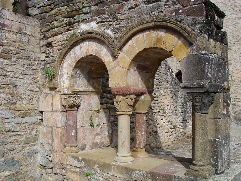 vue partielle de l'ancien cloître