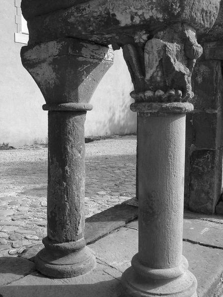 détail des colonnettes du cloître