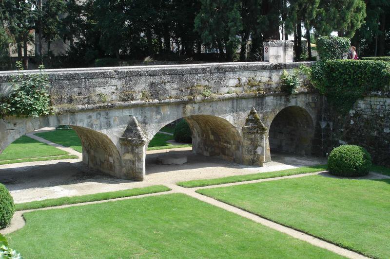 vue partielle du pont d'accès