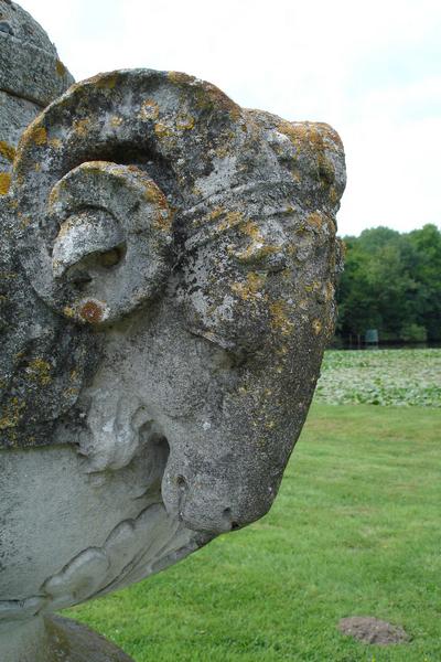 détail, vase sculpté