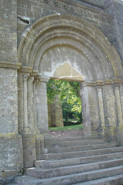 vue générale du porche d'entrée ouest