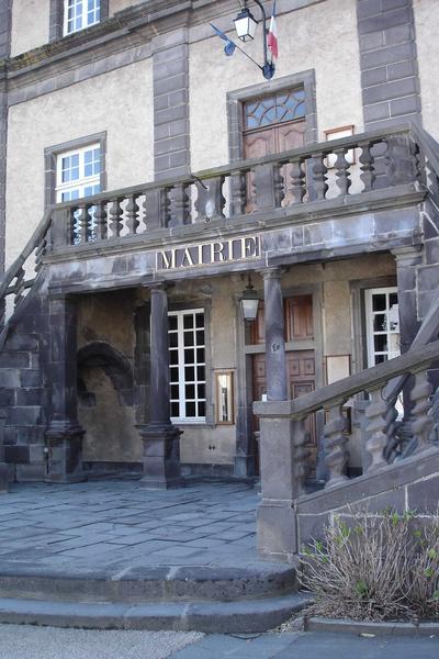 vue partielle de l'escalier d'honneur, façade nord