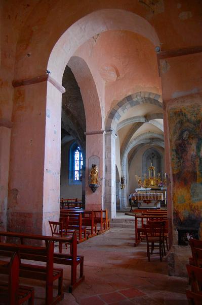 vue partielle de la nef et du choeur