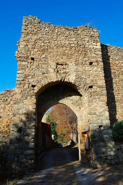 vue générale de la porte de l'enceinte, façade est