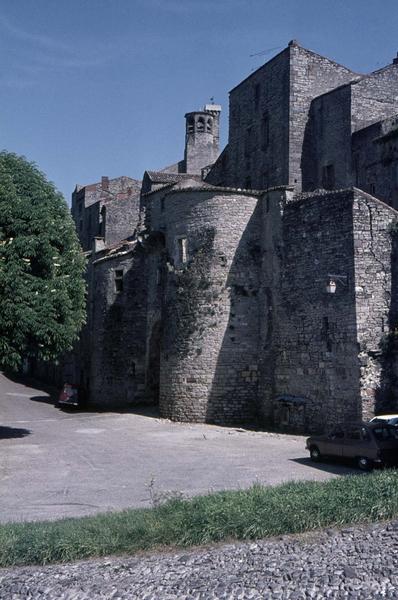 Maisons sur les anciennes fortifications