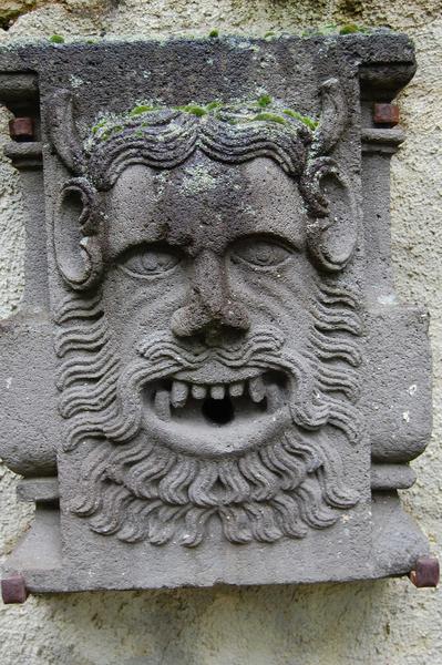 jardins Sud, masque de fontaine, détail