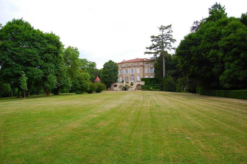 vue générale du château dans son environnement