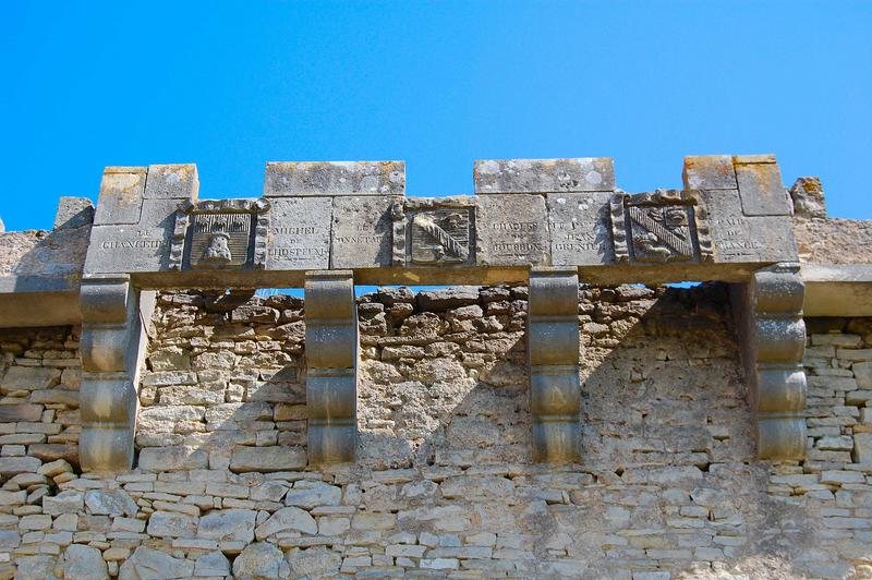 façade Sud, bretèche située au-dessus du porche d'entrée, vue générale