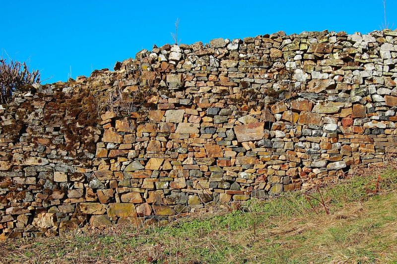 mur de clôture du jardin, vue partielle