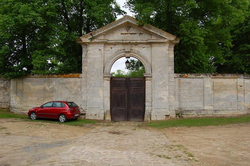 porche d'accès Sud, vue générale