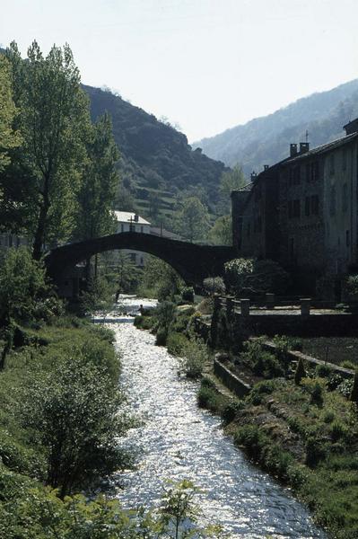 Pont romain à une arche