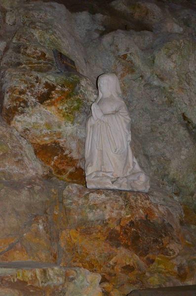 statue : sainte Jeanne de France, vue générale - © Ministère de la Culture (France), Médiathèque du patrimoine et de la photographie, droits réservés