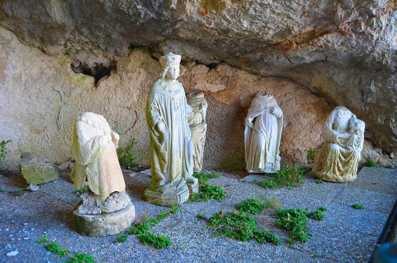 statues : Louis XI roi, Vierge à l'Enfant, Saint Dominique, vue générale - © Ministère de la Culture (France), Médiathèque du patrimoine et de la photographie, droits réservés