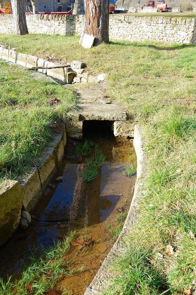 canal, vue partielle