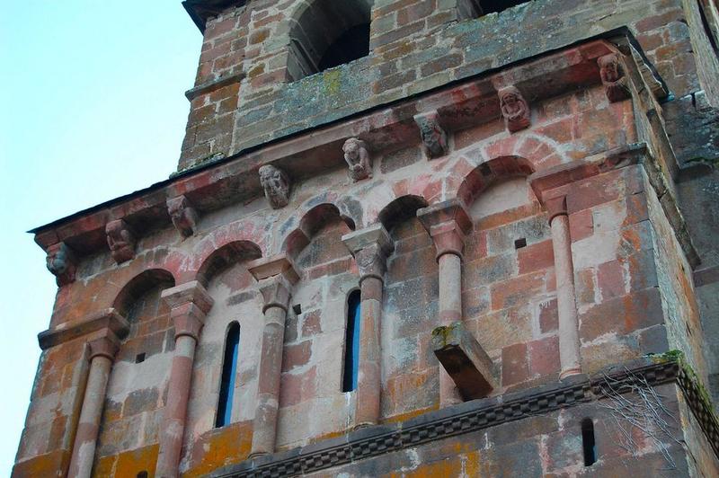 façade nord du clocher, vue partielle