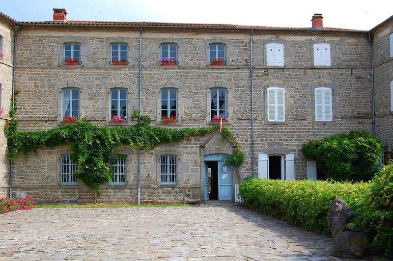 façade sud sur cour, vue générale