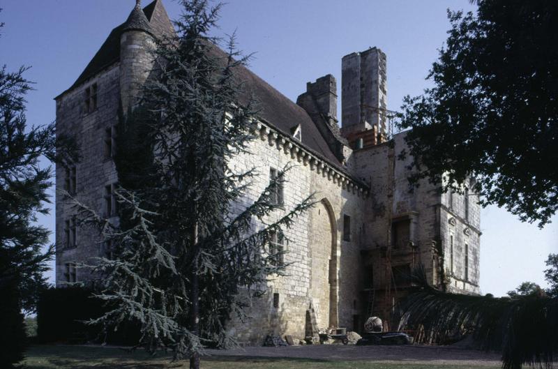 Façade en cours de restauration