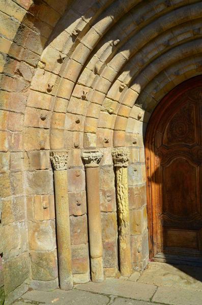 porche d'accès sud, ébrasement gauche, vue générale