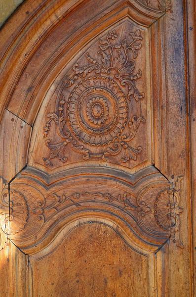 vantaux de la porte d'entrée, détail