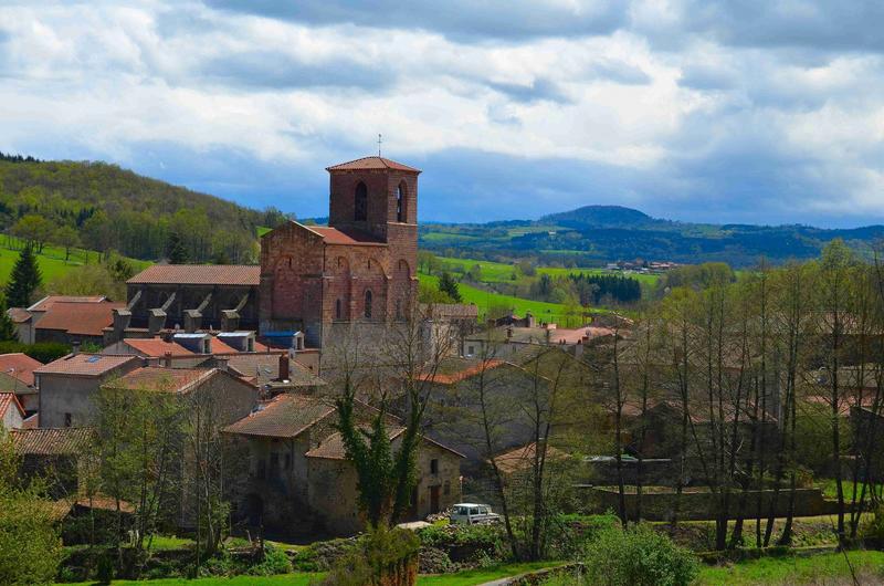 vue générale de l'ancienne abbaye dans son environnement