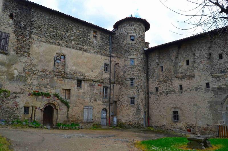 ancien prieuré, façades nord et ouest, vue générale