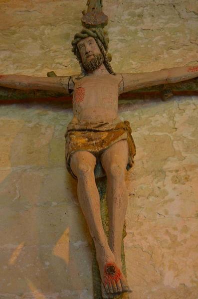 statue : Christ en croix, vue partielle